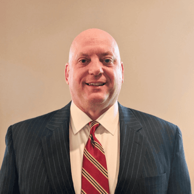 Headshot of Kelly Garret